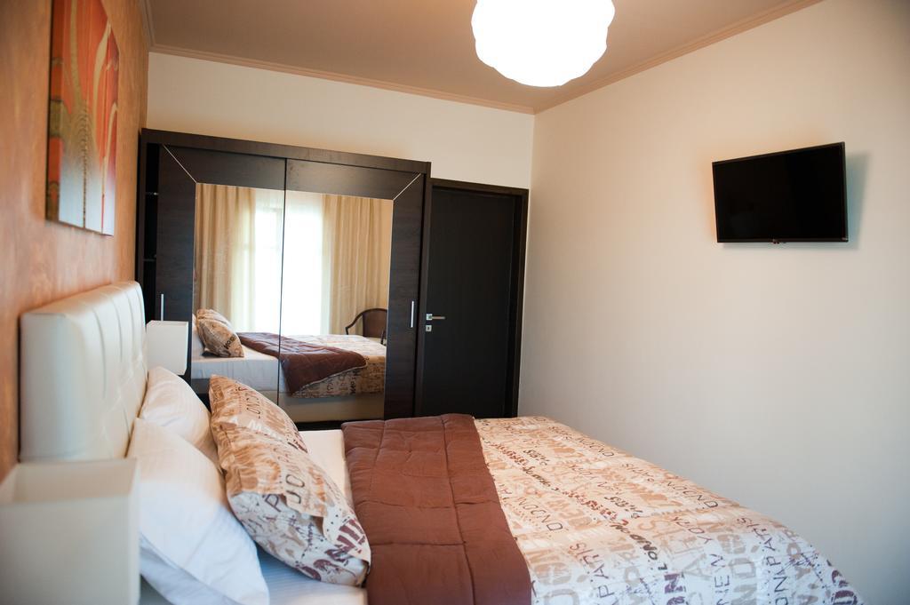 Serenita Apartments Эрмонес Экстерьер фото