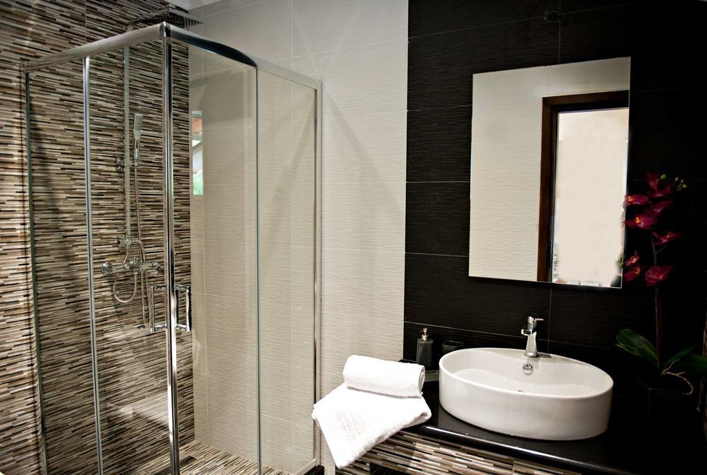 Serenita Apartments Эрмонес Экстерьер фото