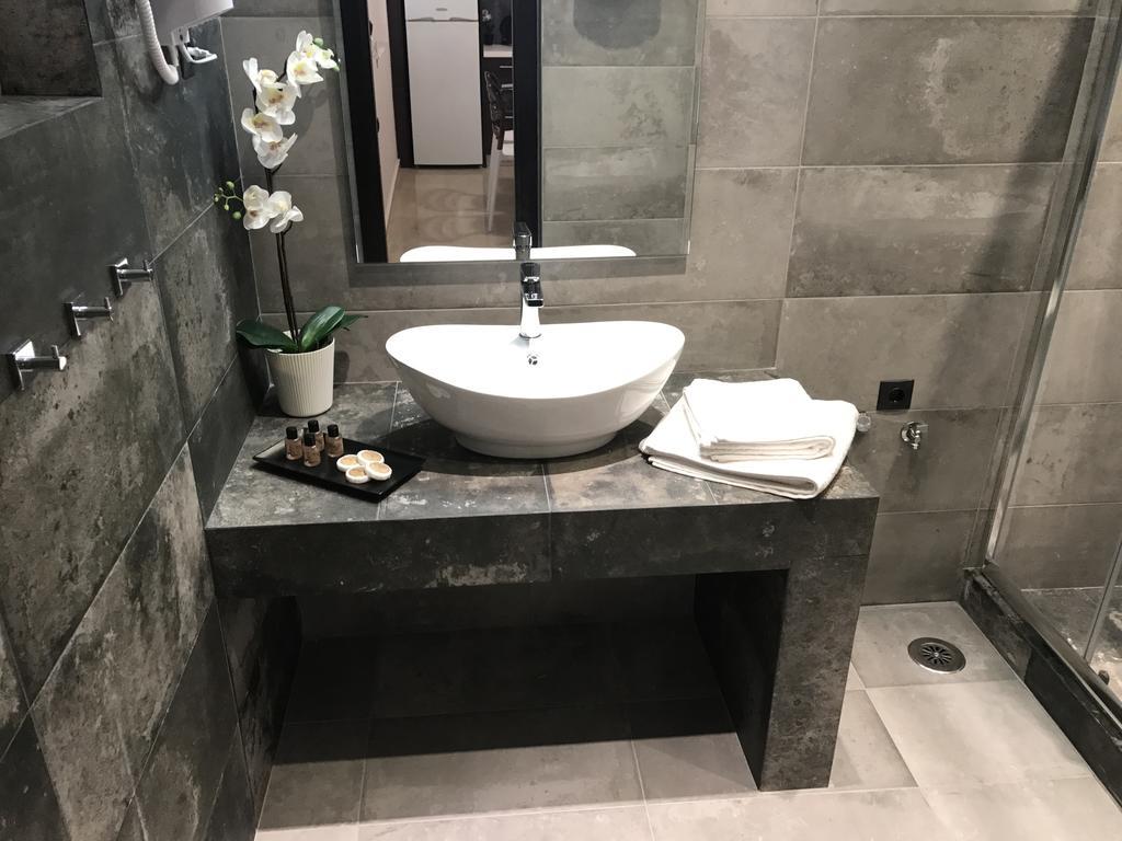 Serenita Apartments Эрмонес Экстерьер фото
